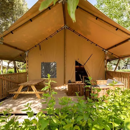 Camping Campo Dei Fiori Vada Exterior photo